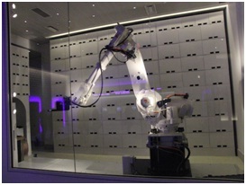 New Yorkis avati futuristlik hotell, kus kohvreid võtab vastu robot