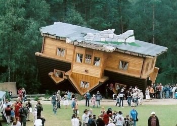 Buzz houses upside down