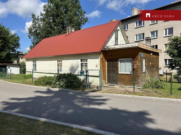 Müüa maja Raja  3a, Valga linn, Valga vald, Valga maakond
