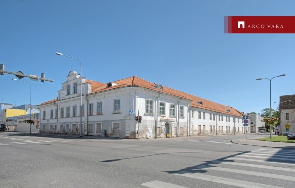 Müüa äripind,  Carl Robert Jakobsoni  21, Viljandi linn, Viljandi maakond