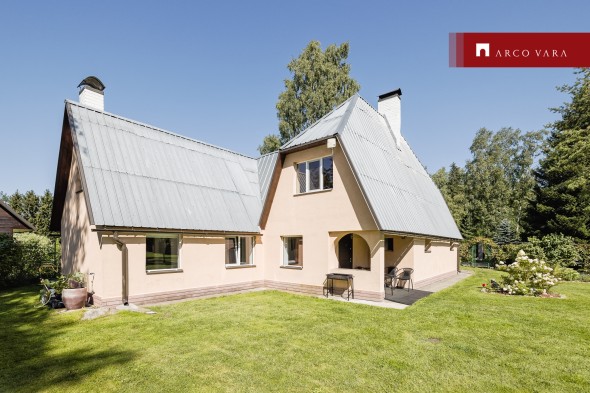Müüa maja Sõlme tee 6, Suurupi küla, Harku vald, Harju maakond