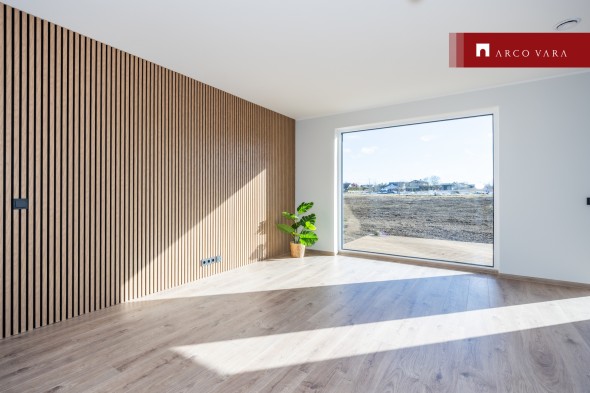 Müüa majaosa Mäeotsa põik 3, Loo alevik, Jõelähtme vald, Harju maakond