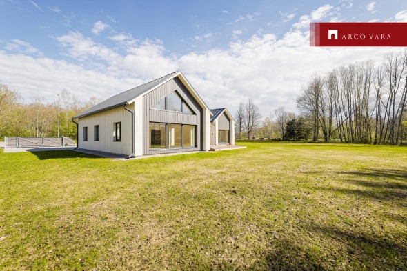 Müüa maja Aruküla tee 95, Jüri alevik, Rae vald, Harju maakond