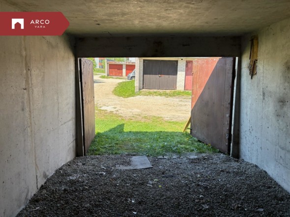 Müüa garaaž Kuuse  43A, Laagri alevik, Saue vald, Harju maakond