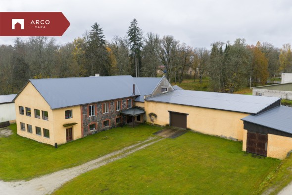 Müüa majutuspind Nooruse  6, Uhtna alevik, Rakvere vald, Lääne-Viru maakond