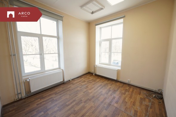 Üürile anda teeninduspind Lossi  41, Viljandi linn, Viljandi maakond